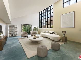 13636 Riverside Dr, Sherman Oaks, CA 91423