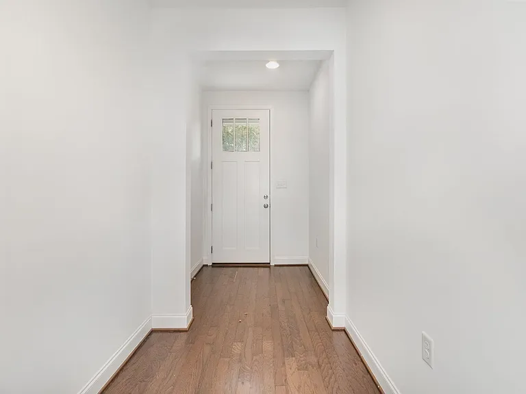 3257 Lark Way — Photo 2