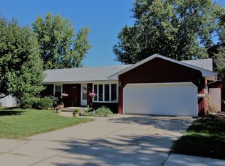 1081 Adobe Dr, Aurora, IL 60506