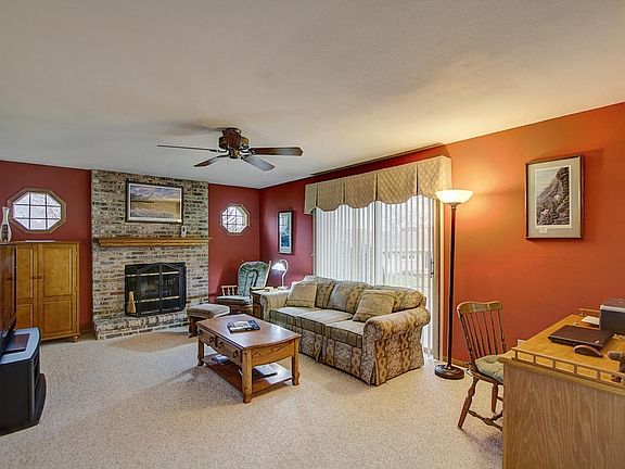 4th image of W154N7412 Stony Ct