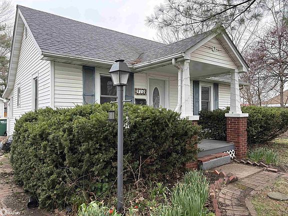 2nd image of 910 N 10th St