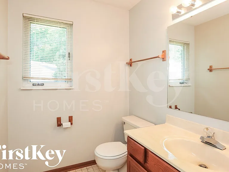 6921 Mapleton Ct — Photo 13