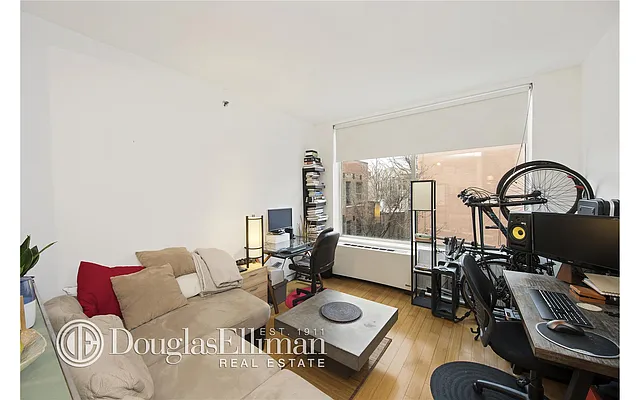 Rented by Douglas Elliman | media 23