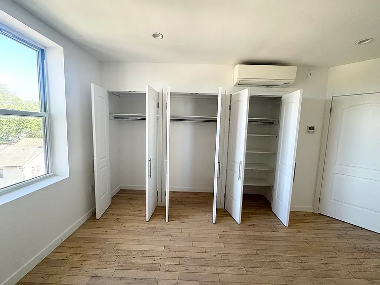 2481 Ocean Ave #4A — Photo 10