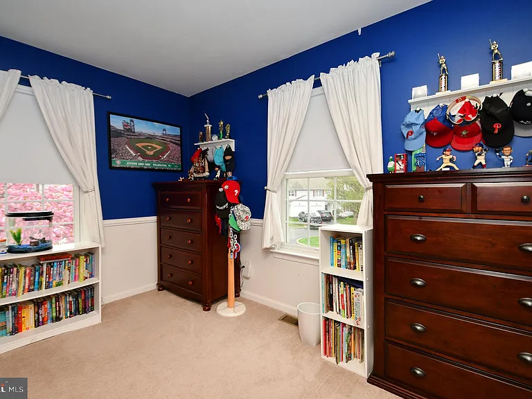 800 Beacon Ct — Photo 39