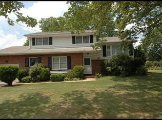 33 Yorktown Rd, Bordentown, NJ 08505