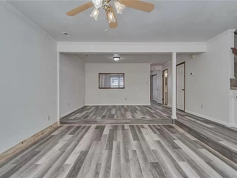 4616 Marlwood Way — Photo 4