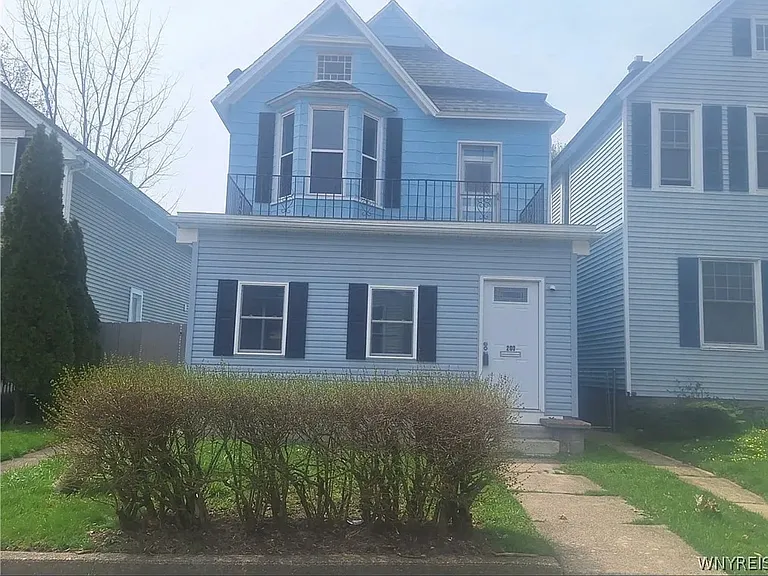 200 W Tupper St #1 — Photo 32