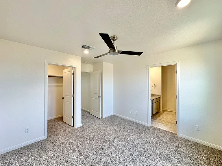 5913 Betty Lou Dr — Photo 24