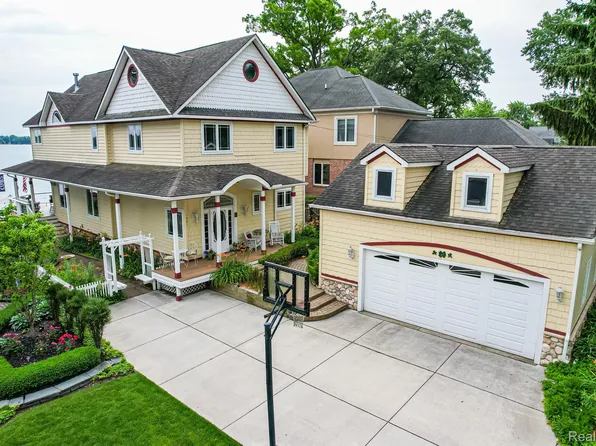 1991 Alpha St, Commerce Township, MI 48382