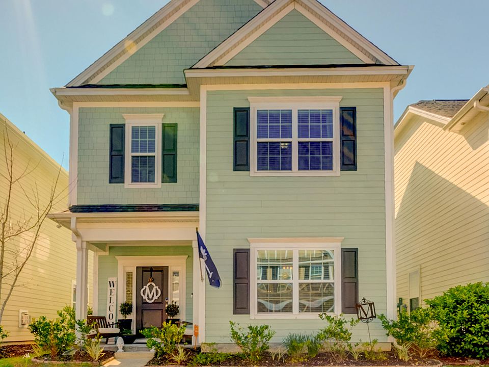 2nd image of 417 Forsythia Ave