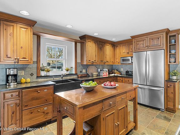 14th image of this home