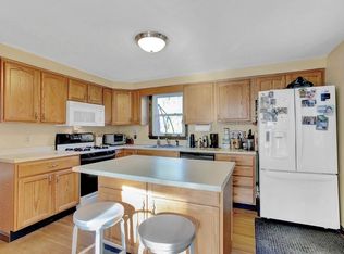 41 A Hampstead St, Methuen, MA 01844