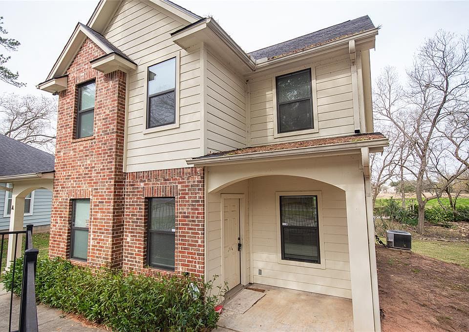 1st image of 1426 April Villas Unit B