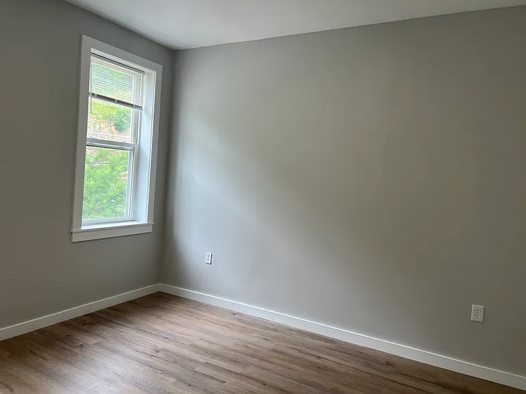 2468 N Charles St — Photo 7