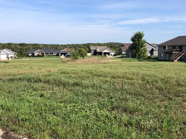 102 Collina Cir, Avon, MN 56310