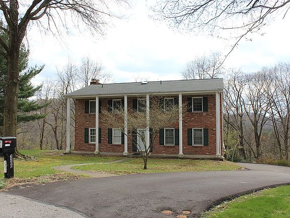 2nd image of 3200 Cambridge Ct
