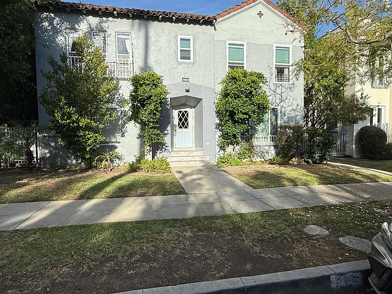 208 N La Peer Dr #7 — Photo 22