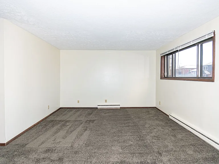 712 Arcadia Dr — Photo 22