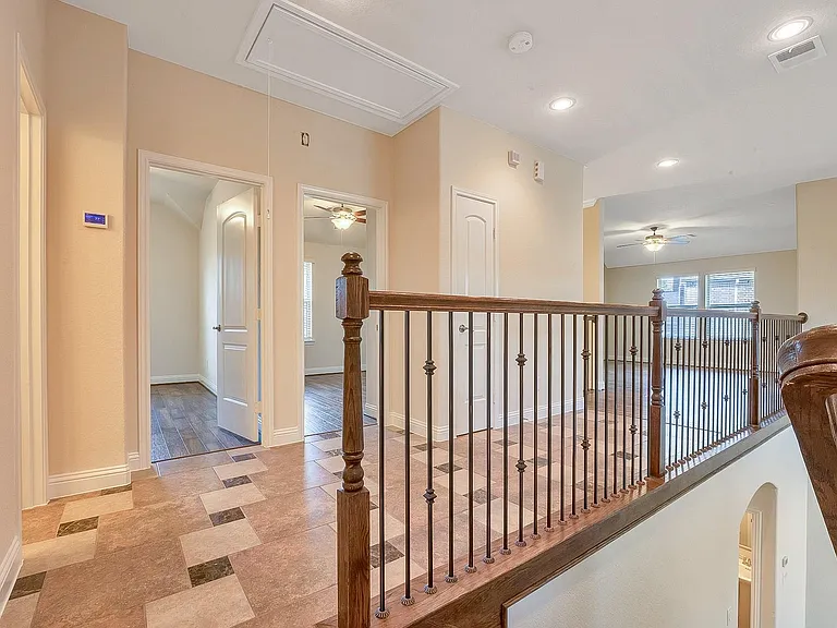 22 Garden Path Pl — Photo 37