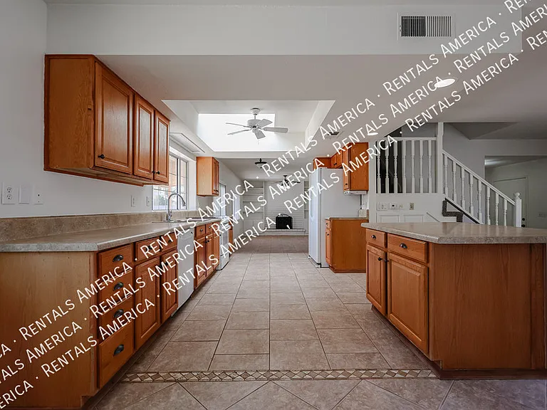 2723 S Estrella Cir — Photo 13