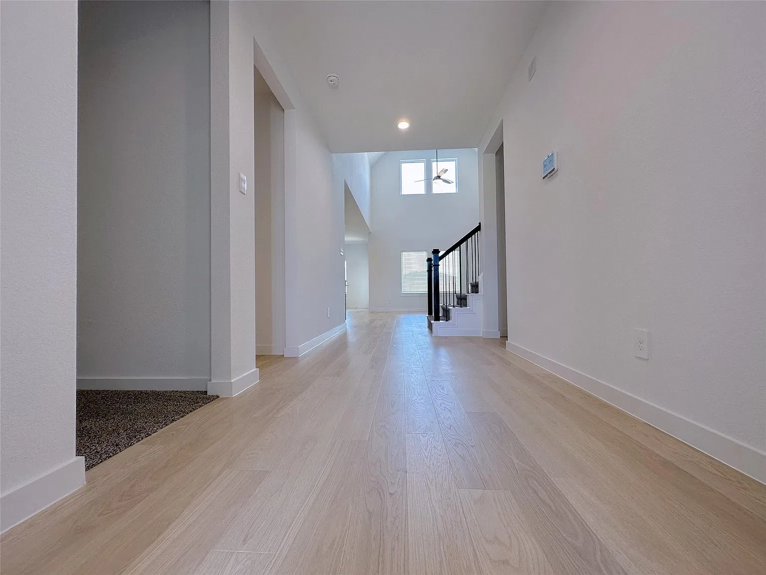 4 bed, 2.5 bath, 2452 sqft, $2,800 — Photo 4