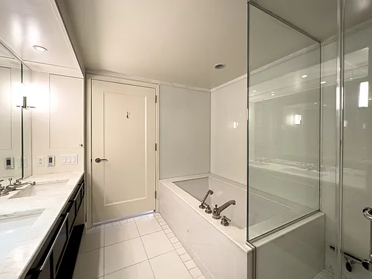 Rented by REAL New York | media 16