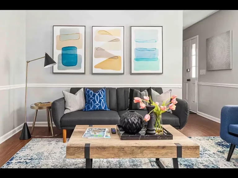 4534 Montgomery Way — Photo 4