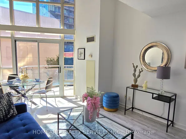 255 Richmond St E #404, Toronto, ON M5A 4T7