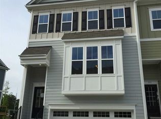 633 Edgewater Ridge Ct, Apex, NC 27523