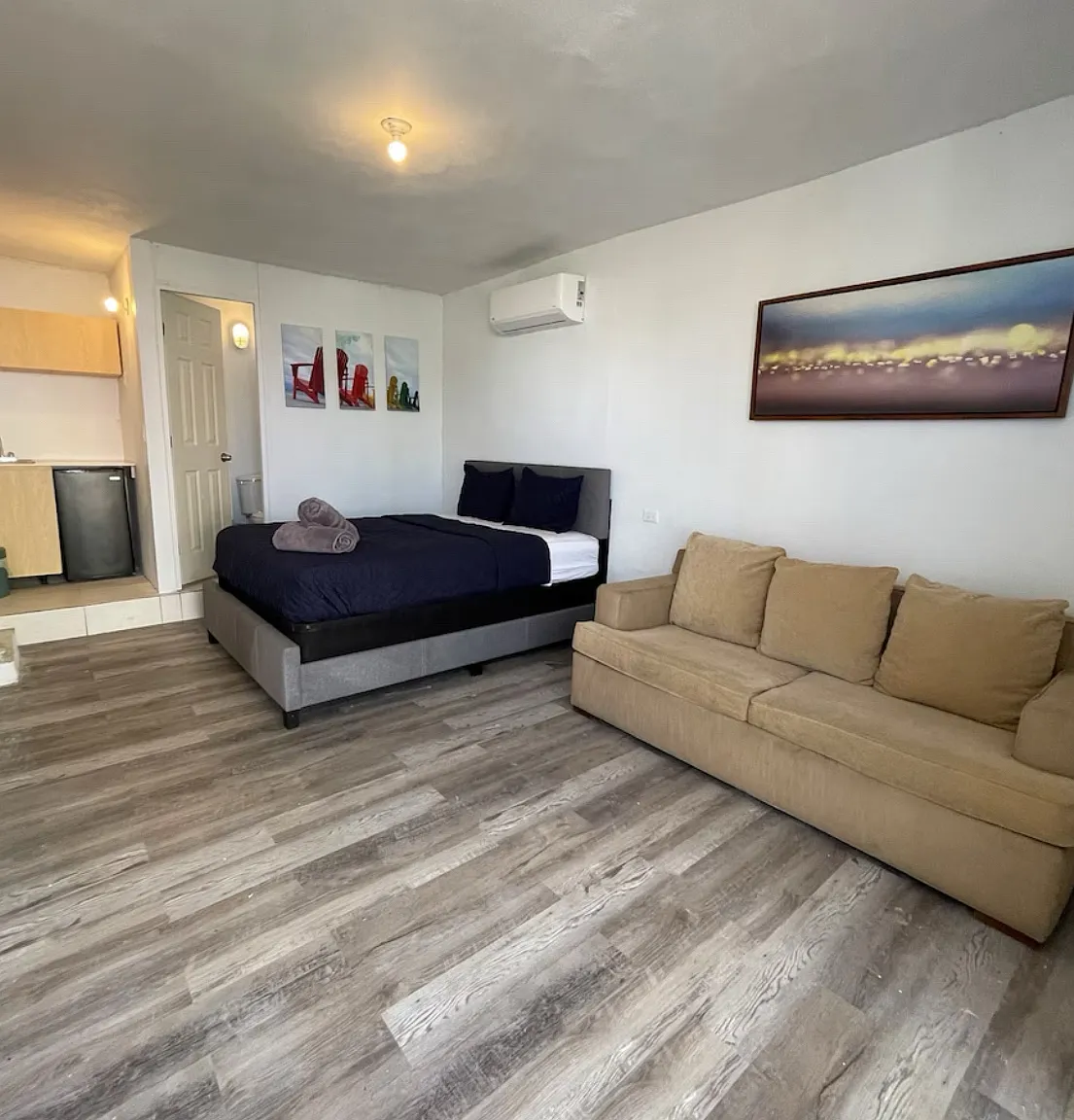 Studio, 325 sqft, $900 — Photo 3