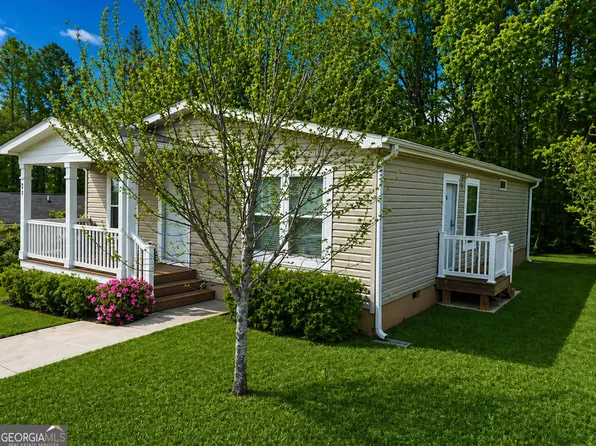 21 Hillandale St, Newnan, GA 30263