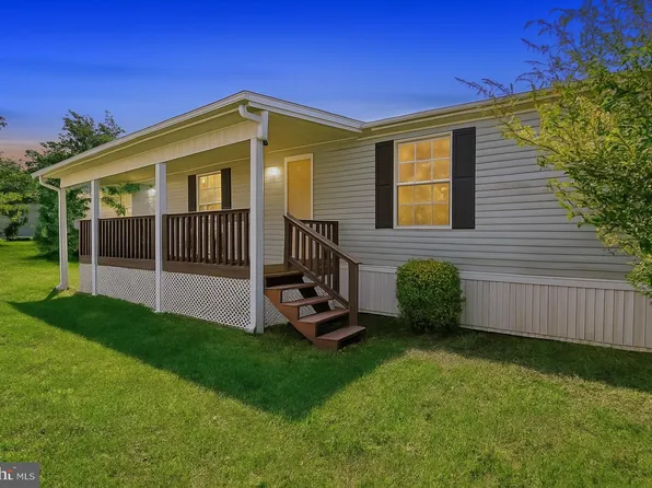 35 Cedar St, Manchester, PA 17345