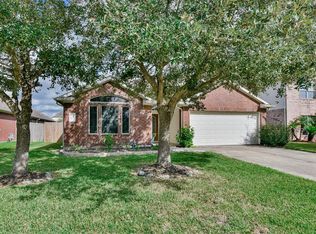 3010 Kings Isle Ln, Dickinson, TX 77539