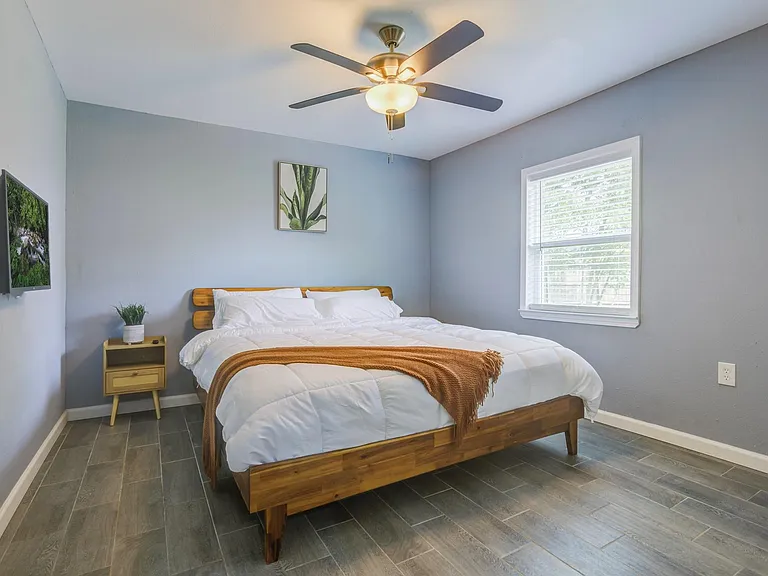 541 Circle Dr — Photo 33