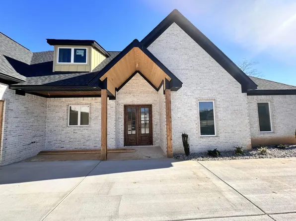 4945 Lake Vista Dr, Benton, AR 72019