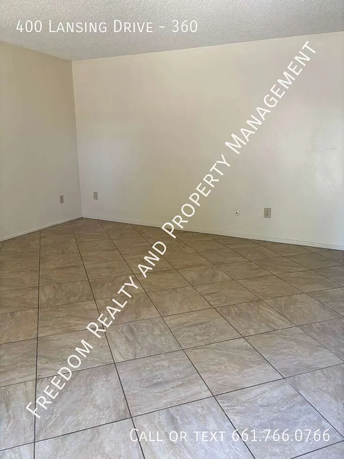 Building Photo - 400 Lansing Dr #360