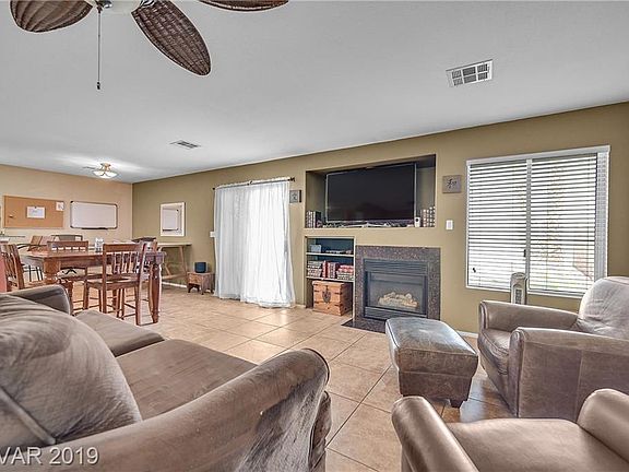 5th image of 8372 Silverdale Ave