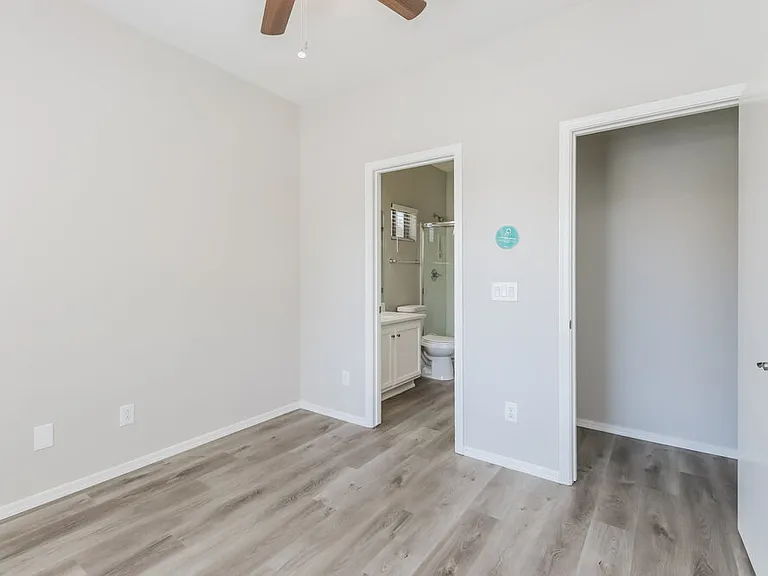 7660 E Baltimore St — Photo 10