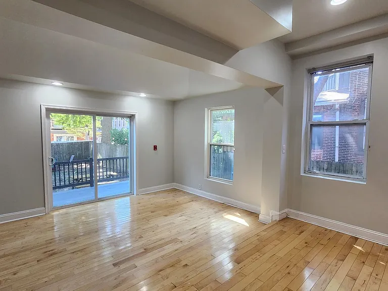 715 North 6th Street — Photo 3