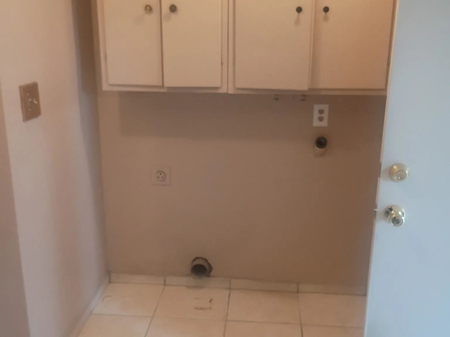 3 bed, 1215 sqft, $2,000 — Photo 2