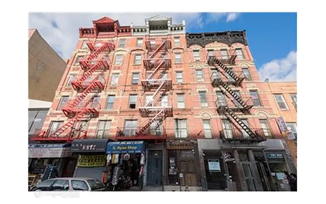 Rented by Douglas Elliman | media 4