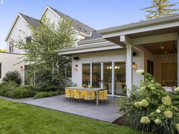 12695 SE Deremer Ln, Happy Valley, OR 97086