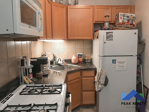 2nd image of 2300 N Sheffield Ave #2300-202