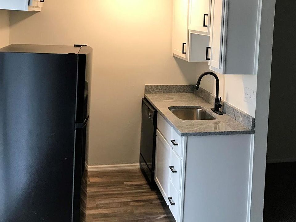 1st image of 2351 Beechmont Ave #11
