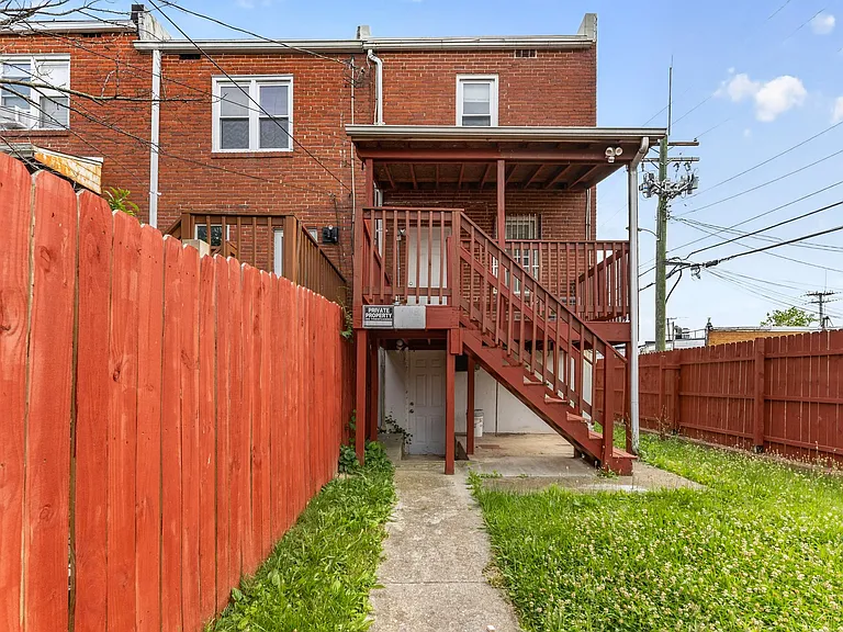 1901 Harman Ave — Photo 24