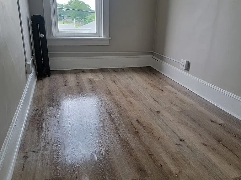 568-570 Main St #6 — Photo 5