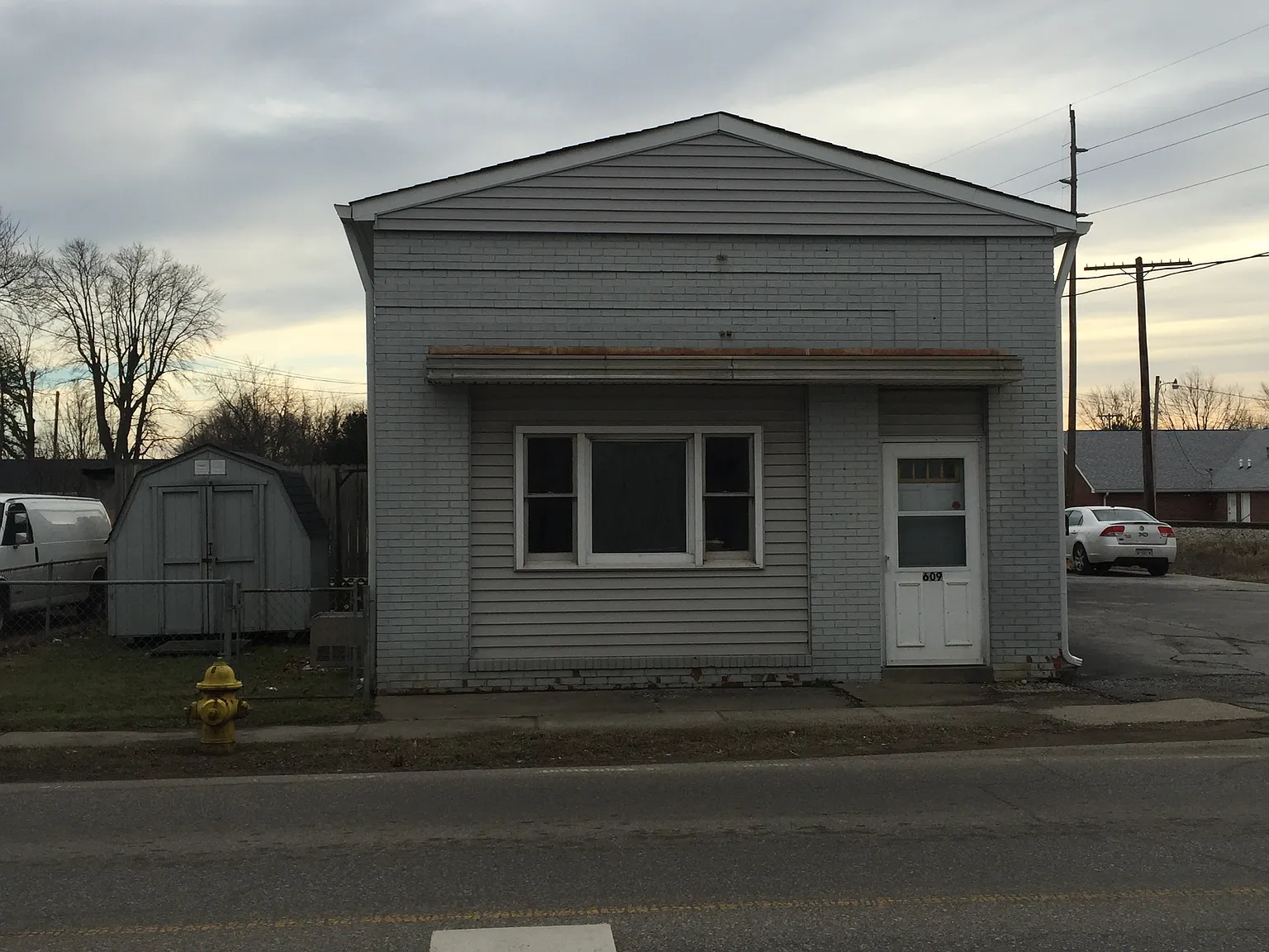 609 Main St photo 1