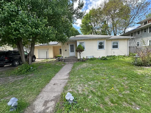 1312 Pershing Ave, Davenport, IA 52803