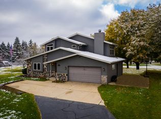 3169 Upper Woodland Dr, Colgate, WI 53017